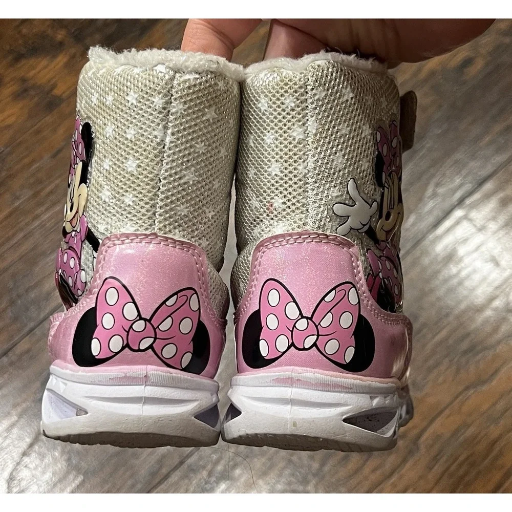 Pink‎ Minnie Mouse Light-Up Snow Boots, Little Girls Size 8